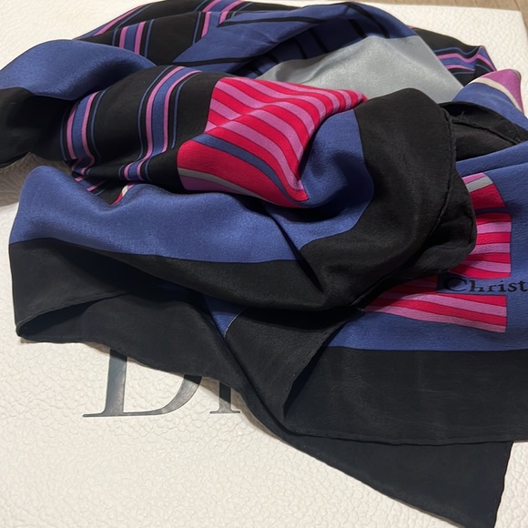 Christian Dior silk scarf - Picture 7 of 7